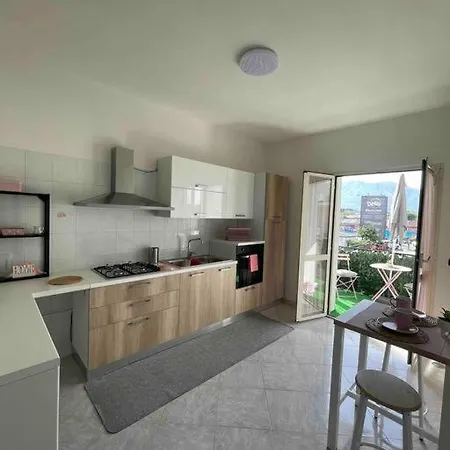 Pink House: Intero Apartment