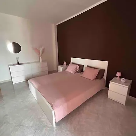 Pink House: Intero Apartment Volla (Naples)