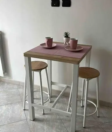 Apartment Pink House: Intero Volla (Naples)