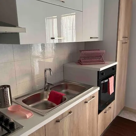 Pink House: Intero